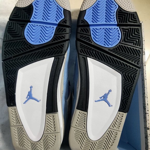 Air Jordan 4 University Blue main image 7